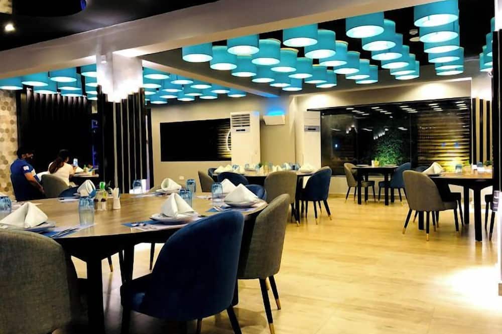 Riviera Luxury Boutique Hotel