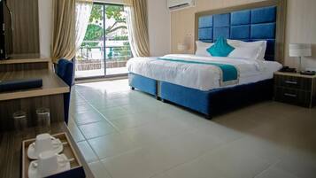 Economy Room, Balcony, City View | Desk, laptop workspace, free WiFi