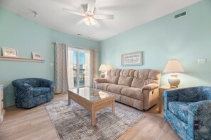 Smart TV - Purple Shells Only: Pool Access | 500ft. to Beach (Kill Devil Hills)