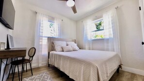 3 habitaciones, tabla de planchar con plancha, wifi y ropa de cama