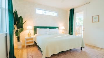 3 bedrooms, desk, iron/ironing board, travel cot