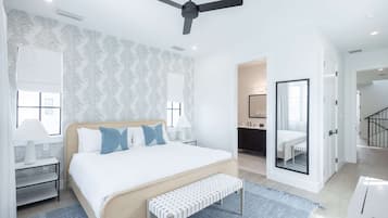 6 bedrooms, desk, iron/ironing board, WiFi