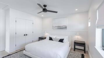 6 bedrooms, desk, iron/ironing board, WiFi