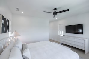 6 多间卧室、办公桌、熨斗/熨衣板、WiFi