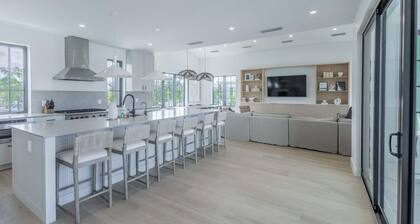 Catchlight House at Lunara Bay