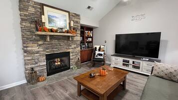 TV connectée, cheminée