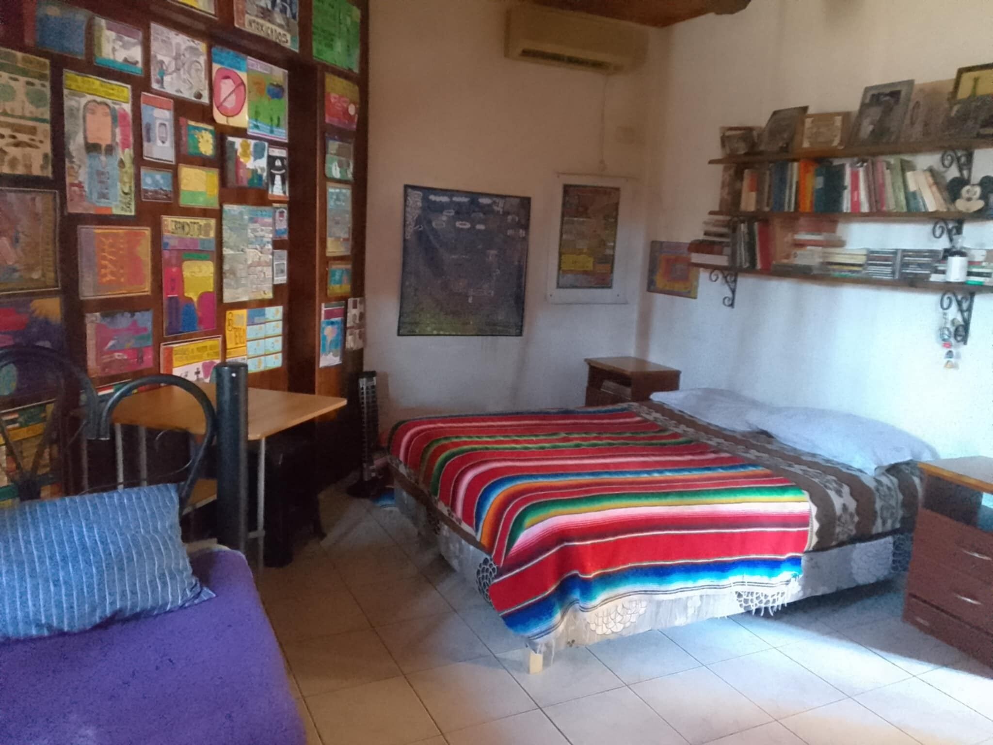 1 sovrum, skrivbord, gratis wi-fi och sängkläder