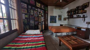 1 sovrum, skrivbord, gratis wi-fi och sängkläder