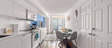 Fridge, microwave, oven, stovetop