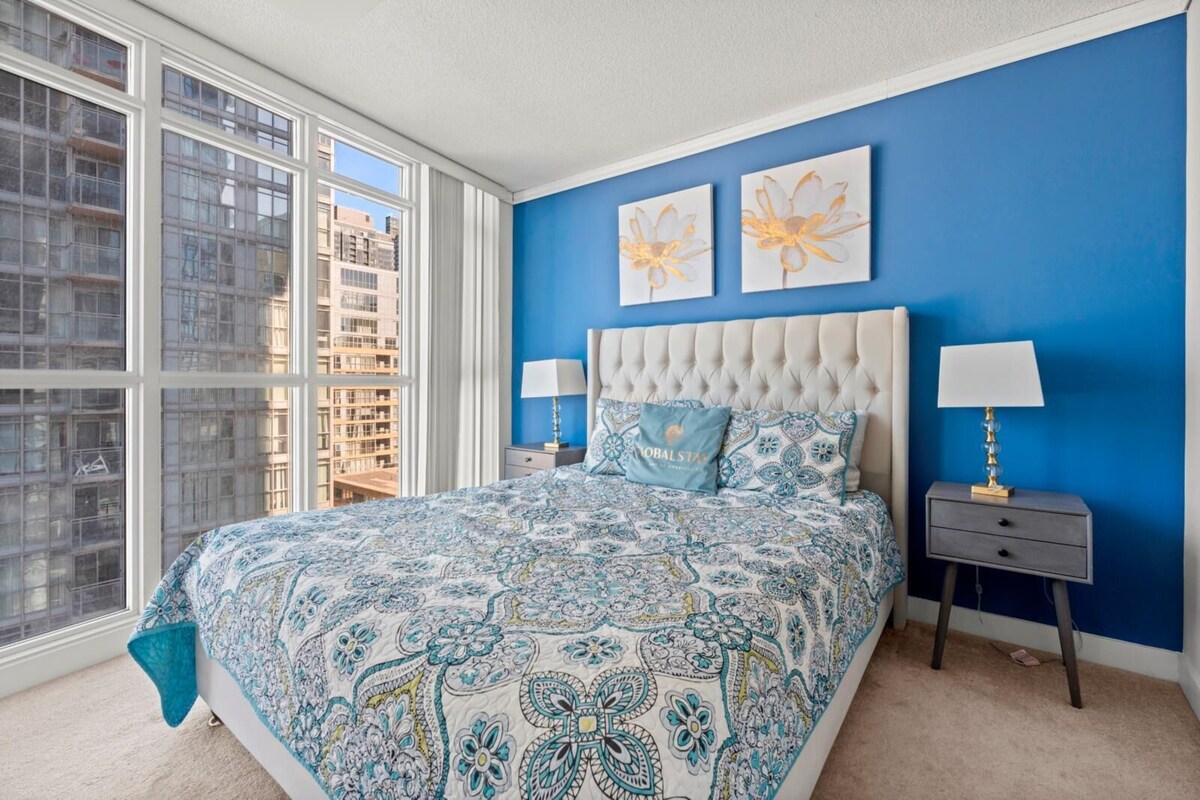 GLOBALSTAY. Azure 1Br+den Apartment w Lake Ontario Views