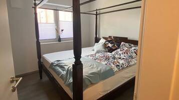 2 soveværelser, skrivebord, gratis Wi-Fi, sengetøj