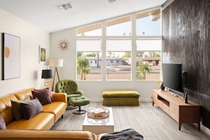 Smart TV - The Modernist - Old Town Midcentury GEM! (Scottsdale)