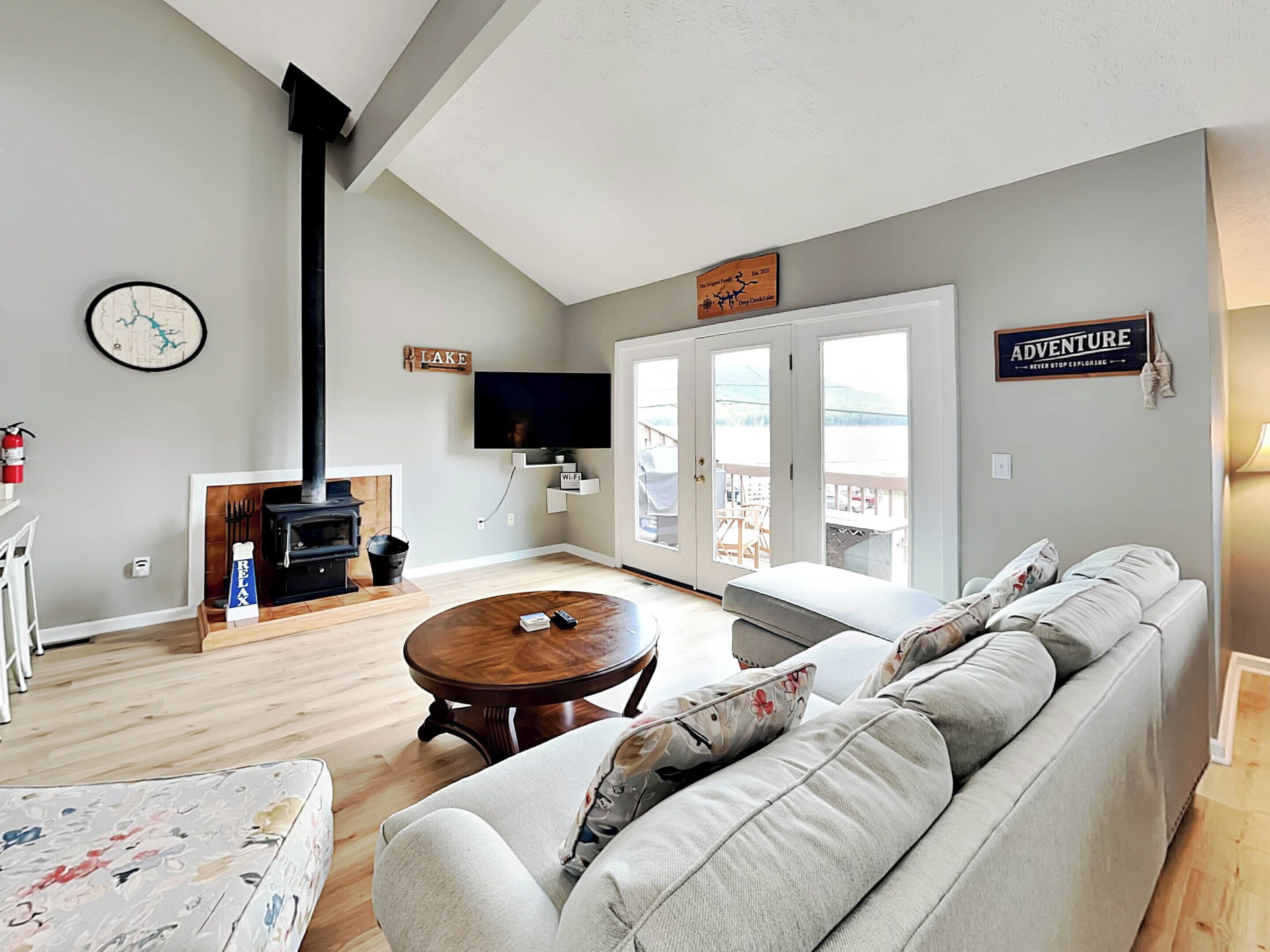Fantastic Location, Tranquil Views, Upgraded Indoor/Outdoor Living!