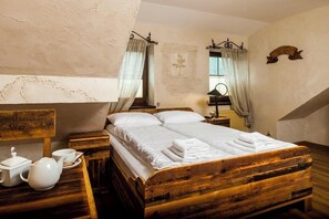 Classic Double Room | Desk, laptop workspace, blackout drapes, iron/ironing board - Pokoje Gościnne MULK (Zukowo)