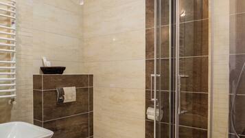 Shower, towels, soap, shampoo