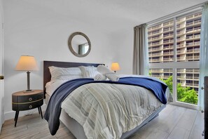 Comfort Apartment, 1 King Bed with Sofa bed, Balcony, City View | 1 bedroom, free WiFi