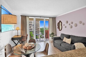 舒适公寓, 1 张特大床和 1 张沙发床, 阳台, 城市景观 | 起居区