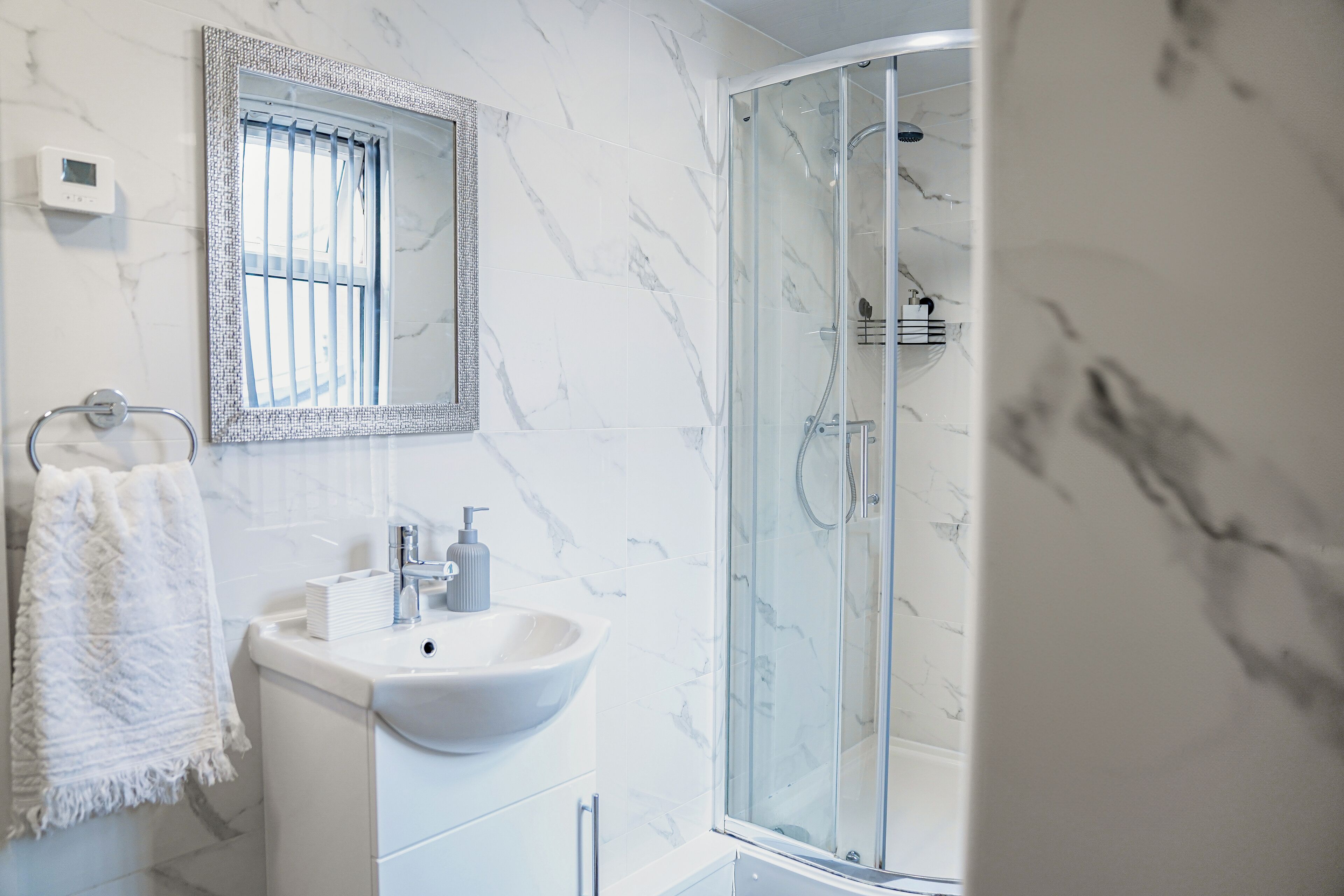 Hårføner, håndklær, såpe og toalettpapir