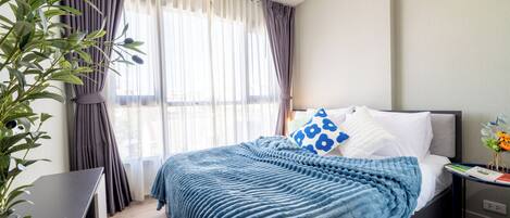 1 bedroom, iron/ironing board, WiFi, bed sheets