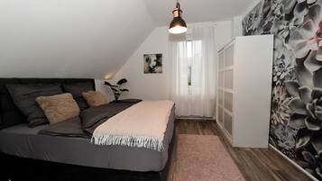 2 Schlafzimmer, Schreibtisch, WLAN, Bettwäsche