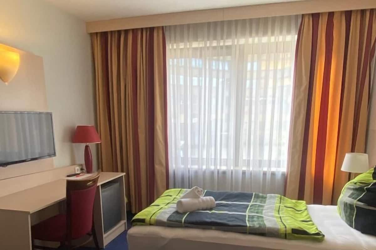 Eenvoudige eenpersoonskamer, privébadkamer | 1 slaapkamer, gratis wifi