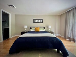 4 soverom, strykejern/-brett, wi-fi og sengetøy