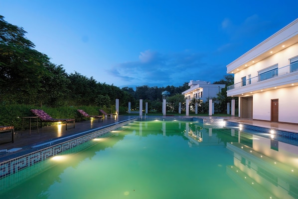 Outdoor pool - Corbett The Regnum Resort (Ramnagar)