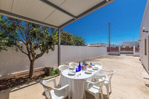 Outdoor dining - 4030 Villetta Giovy by Barbarhouse (Porto Cesareo)