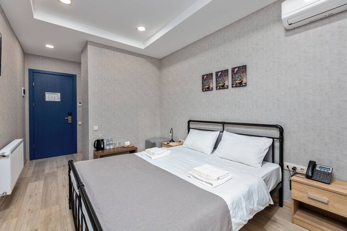 1 camera, biancheria da letto di alta qualità, una cassaforte in camera