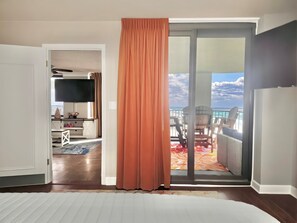 2 bedrooms, iron/ironing board, free WiFi, bed sheets - Beach Front, pool, hot tub (Panama City Beach)