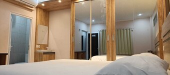 Karana Guesthouse Syariah Bandung & Luang Cafe