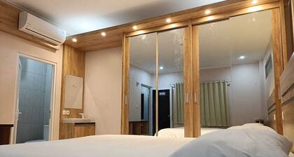 Karana Guesthouse Syariah Bandung & Luang Cafe