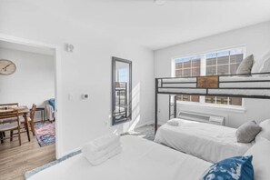 1 chambre, bureau, fer et planche Ă repasser, Wi-Fi gratuit