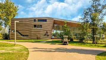 House | Bahagian luar