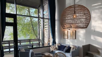 House | Dining