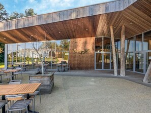 Exterior - Spacious Mansion for 4 Guests (Antoing)