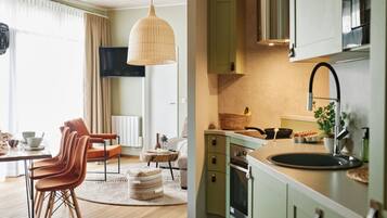 Bungalow | Private kitchen | Highchair