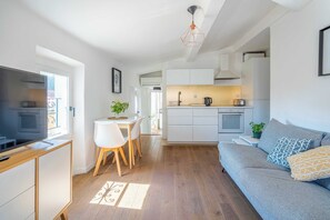 Junior-lejlighed - byudsigt | Opholdsområde | Tv