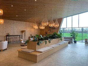 平房 | 接待櫃台