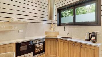 Cottage | Private kitchen | Highchair
