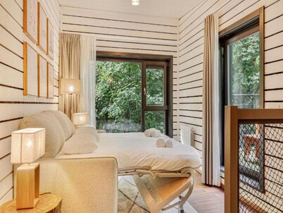 Woodland Retreat, Antoing