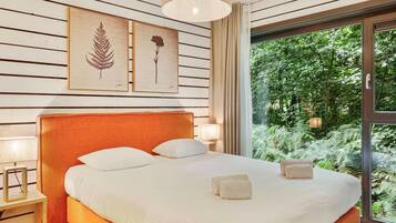 Cottage | 1 phòng ngủ, trang bị nội thất với thiết kế riêng biệt, bộ trải giường