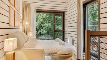 1 chambre, ameublement personnalisé, draps fournis