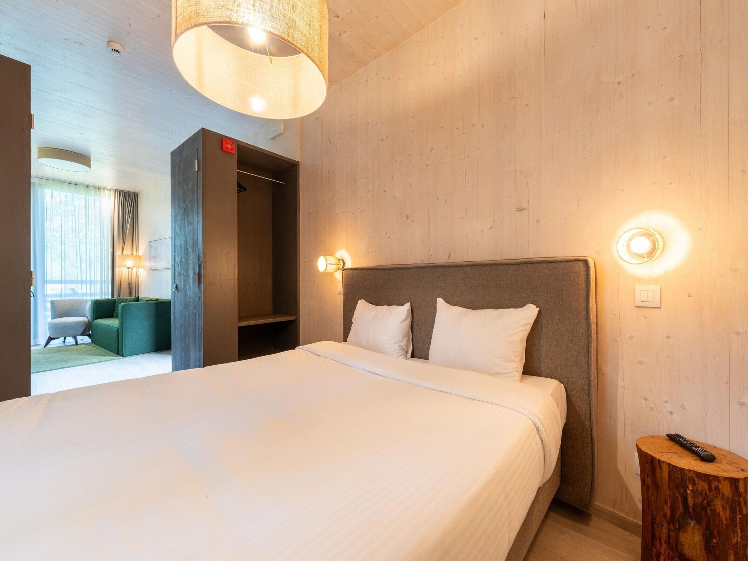 Cottage | 1 bedroom, individually furnished, bed sheets