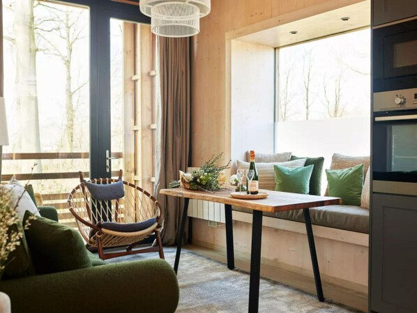 Cottage | Living area - Charming Retreat for Two (Antoing)