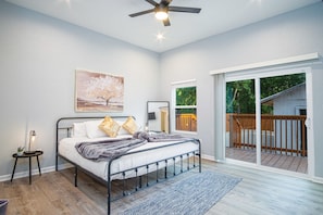 House - Experience Convenience w 4BR 3BA Near Alamodome (San Antonio)