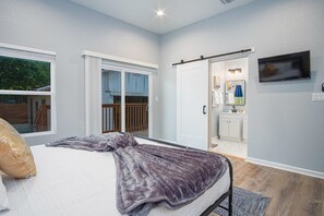 House - Experience Convenience w 4BR 3BA Near Alamodome (San Antonio)