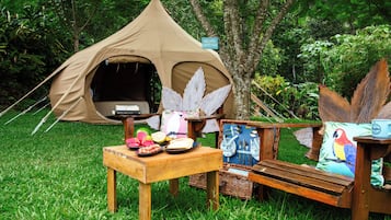 Tienda de campaña Deluxe, 1 cama matrimonial, vista al río | Wifi gratis
