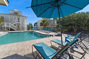 Pool - The Seaglass Retreat | Pool, Pier & Beach Access (Pensacola)