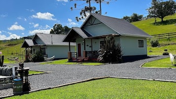 Family Cabin, Fireplace, Garden View | Exterior